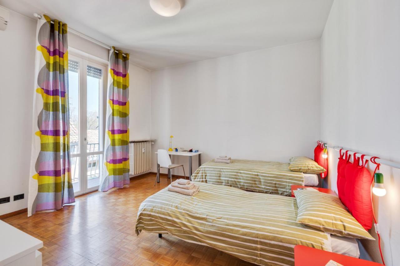 Oltretorrente Ampio Appartamento Con Balconi Parma Exterior foto