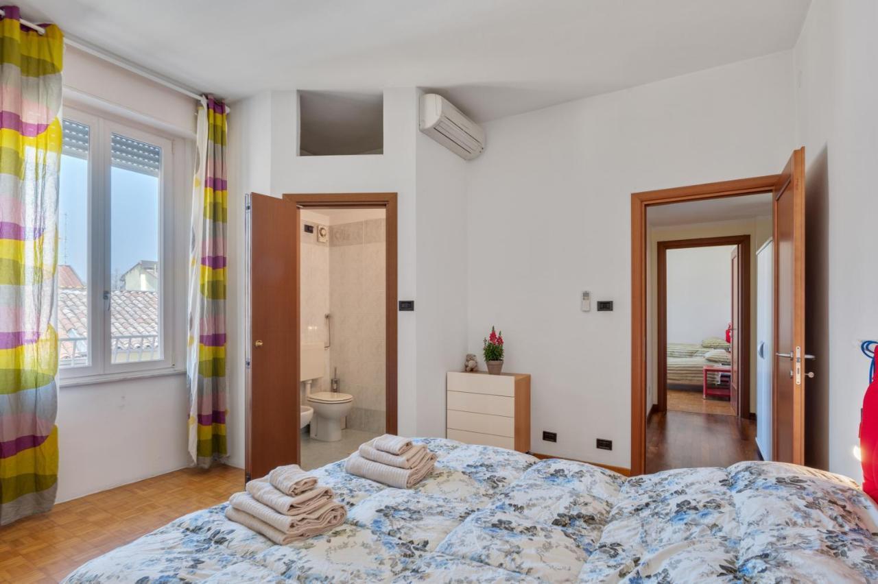 Oltretorrente Ampio Appartamento Con Balconi Parma Exterior foto